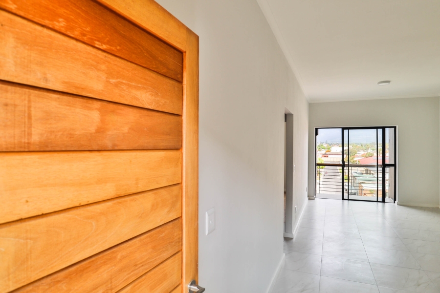 To Let 2 Bedroom Property for Rent in Athlone Western Cape